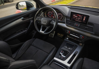 Подержанный автомобиль Audi Q5 2020 года (11 фото)