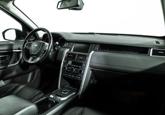 Подержанный автомобиль Land Rover Discovery Sport 2015 года (7 фото)