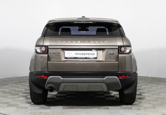 Подержанный автомобиль Land Rover Range Rover Evoque 2015 года (6 фото)
