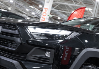 Подержанный автомобиль Toyota RAV4 2025 года (2 фото)