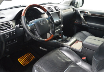 Подержанный автомобиль Lexus GX 2011 года (10 фото)