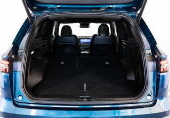 Подержанный автомобиль Geely Monjaro 2021 года (36 фото)