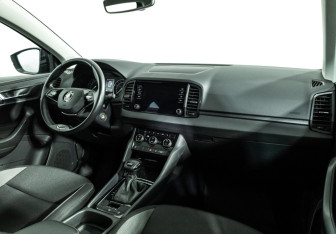 Подержанный автомобиль Skoda Karoq 2020 года (9 фото)