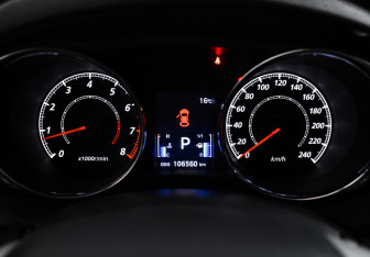 Подержанный автомобиль Mitsubishi ASX 2013 года (18 фото)