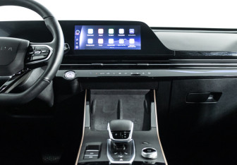 Подержанный автомобиль Omoda C5 2023 года (14 фото)