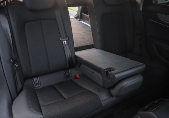Подержанный автомобиль Audi A6 Wagon 2019 года (30 фото)