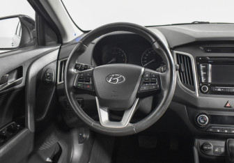 Подержанный автомобиль Hyundai Creta 2018 года (14 фото)