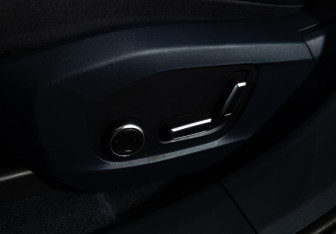 Подержанный автомобиль Zeekr 001 2022 года (26 фото)