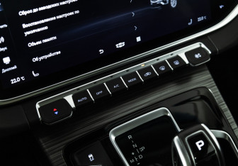 Подержанный автомобиль Geely Atlas Pro 2022 года (17 фото)
