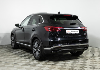 Подержанный автомобиль Hongqi HS5 2024 года (7 фото)