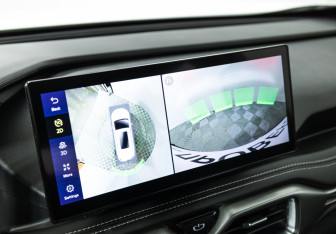 Подержанный автомобиль Geely Okavango 2023 года (18 фото)