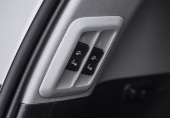 Подержанный автомобиль Toyota Land Cruiser Prado 2017 года (37 фото)