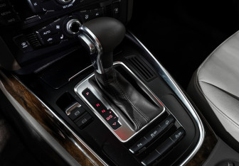 Подержанный автомобиль Audi Q5 2013 года (11 фото)