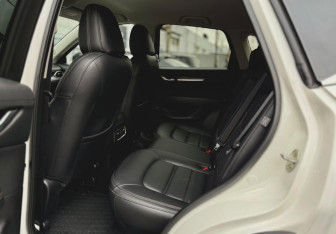 Подержанный автомобиль Mazda CX-5 2020 года (11 фото)