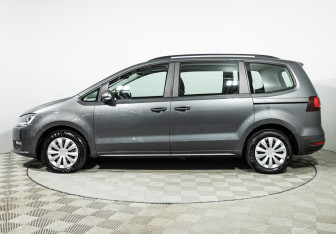 Подержанный автомобиль Volkswagen Sharan 2019 года (8 фото)