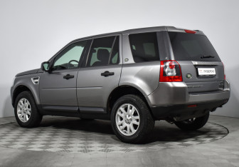 Подержанный автомобиль Land Rover Freelander 2010 года (7 фото)