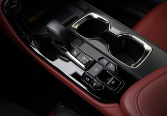 Подержанный автомобиль Lexus NX 2022 года (11 фото)