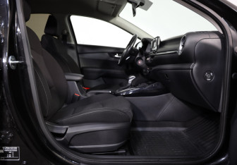 Подержанный автомобиль Kia Cerato Sedan 2019 года (21 фото)