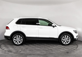 Подержанный автомобиль Volkswagen Tiguan 2017 года (5 фото)
