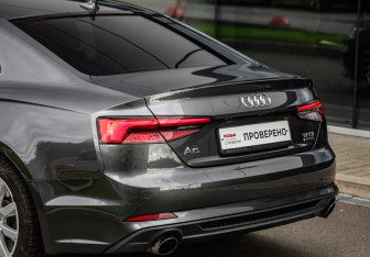 Подержанный автомобиль Audi A5 Coupe 2016 года (12 фото)