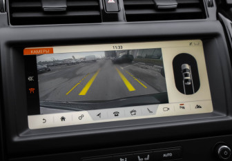 Подержанный автомобиль Land Rover Discovery 2018 года (17 фото)