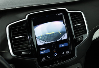 Подержанный автомобиль Volvo XC90 2018 года (19 фото)