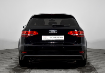 Подержанный автомобиль Audi A3 Hatchback 2016 года (6 фото)