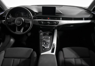 Подержанный автомобиль Audi A4 Wagon 2019 года (14 фото)