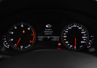 Подержанный автомобиль Audi A6 Sedan 2013 года (23 фото)