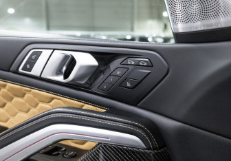 Подержанный автомобиль BMW X6 M 2020 года (27 фото)