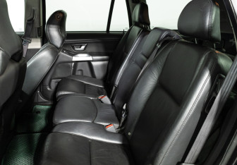 Подержанный автомобиль Volvo XC90 2004 года (9 фото)
