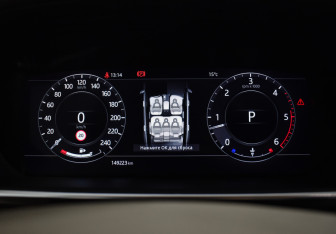 Подержанный автомобиль Land Rover Range Rover 2018 года (21 фото)
