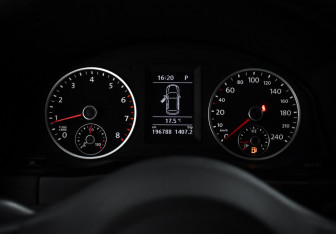 Подержанный автомобиль Volkswagen Tiguan 2011 года (18 фото)