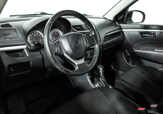 Подержанный автомобиль Suzuki Swift Hatchback 2011 года (11 фото)