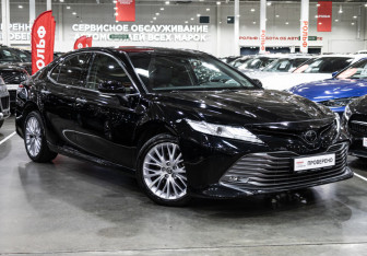 Подержанный автомобиль Toyota Camry Sedan 2020 года (3 фото)