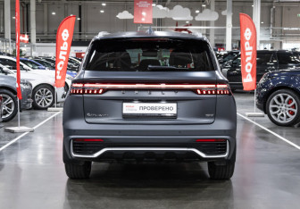 Подержанный автомобиль Geely Monjaro 2024 года (8 фото)