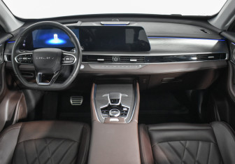 Подержанный автомобиль Chery Tiggo 8 Pro Max 2023 года (14 фото)