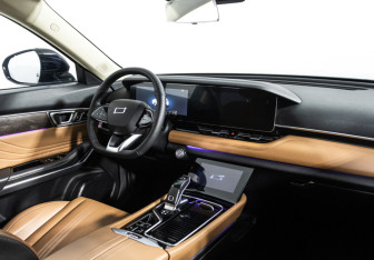 Подержанный автомобиль FAW Bestune T99 2023 года (9 фото)