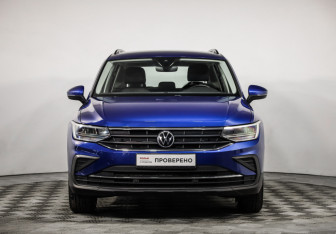 Подержанный автомобиль Volkswagen Tiguan 2021 года (2 фото)