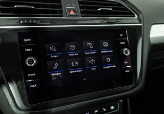 Подержанный автомобиль Volkswagen Tiguan 2017 года (17 фото)