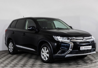 Подержанный автомобиль Mitsubishi Outlander 2016 года (3 фото)