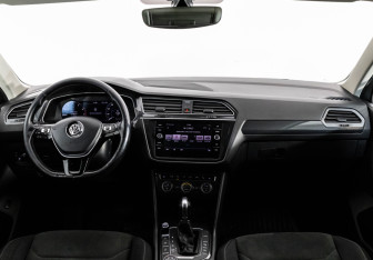 Подержанный автомобиль Volkswagen Tiguan 2017 года (11 фото)