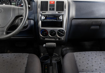 Подержанный автомобиль Hyundai Getz 2003 года (12 фото)