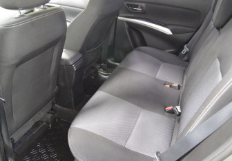 Подержанный автомобиль Suzuki SX4 Hatchback 2014 года (11 фото)