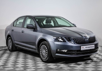 Подержанный автомобиль Skoda Octavia Liftback 2019 года (3 фото)