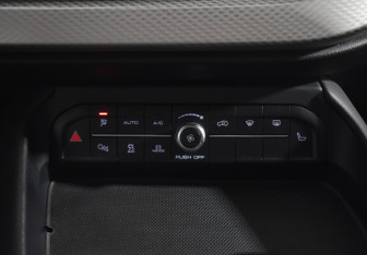 Подержанный автомобиль Haval F7 2023 года (16 фото)