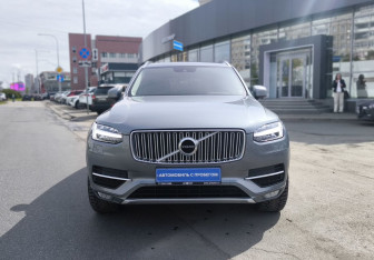 Подержанный автомобиль Volvo XC90 2018 года (2 фото)
