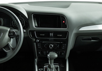 Подержанный автомобиль Audi Q5 2015 года (14 фото)