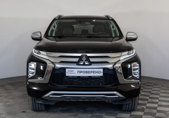 Подержанный автомобиль Mitsubishi Pajero Sport 2022 года (2 фото)