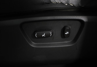 Подержанный автомобиль Opel Antara 2014 года (19 фото)